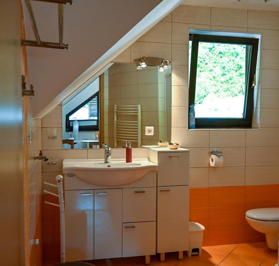 Maca Apartment *